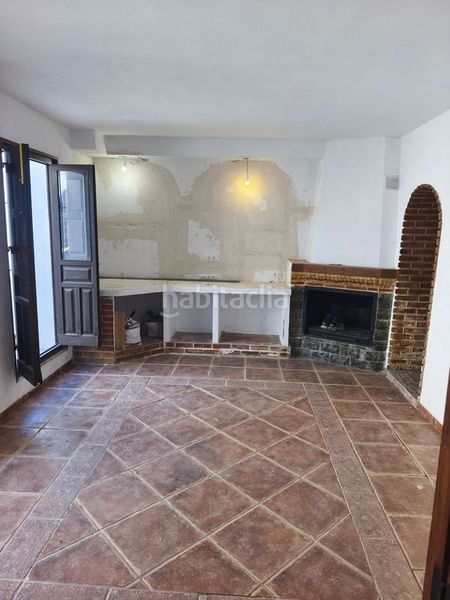 Foto f593c787-31a1-4fe5-99b9-ef582ab0c3ee. Casa adossada a Barrios (Los)