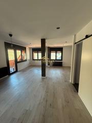 Miete Zweistöckige Wohnung in Sant Julià de Lòria. Ático dúplex reformado para alquilar en sant julià de lòria