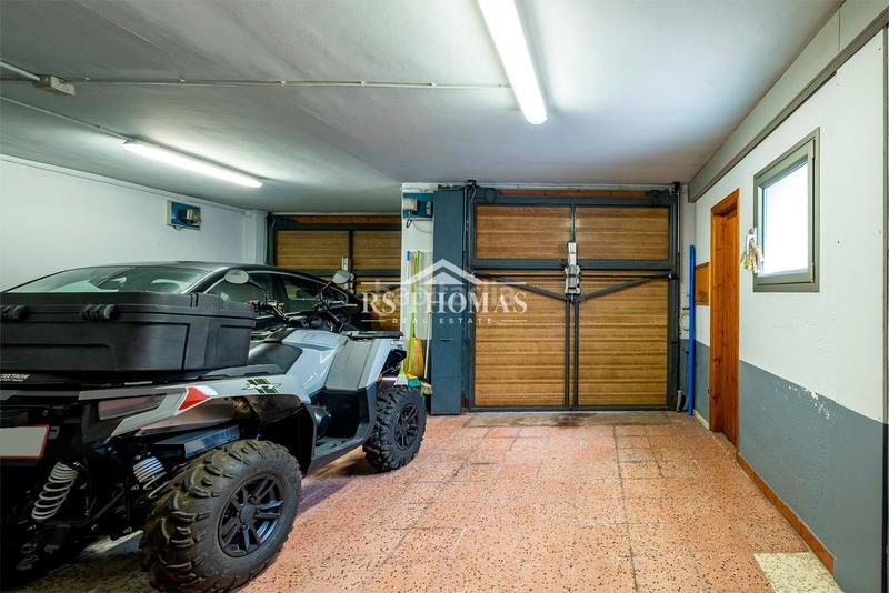 Foto 749d7288-4af4-4f7d-8d5e-3f38f5b2d748. Chalet  reformado 6 dormitorios para comprar en Encamp