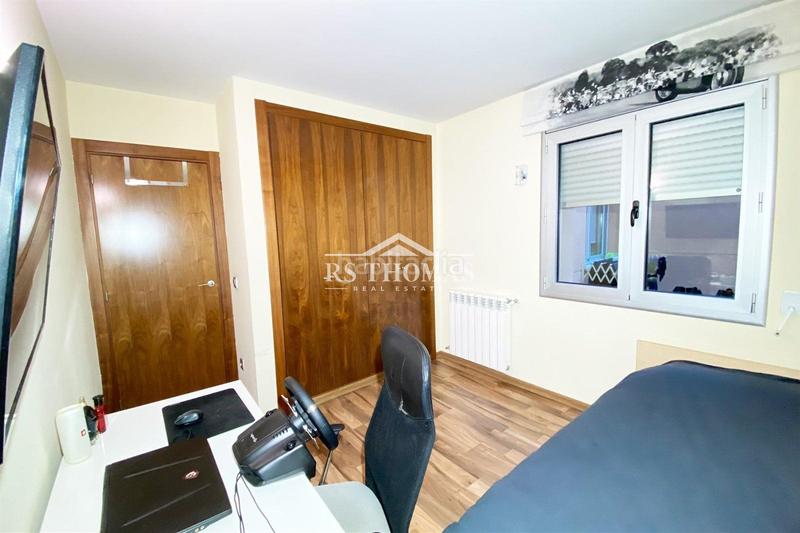 Foto 3cb9041c-6e3d-450c-af17-b5f8a25bfba2. Piso  con garaje y ascensor para comprar en Encamp Encamp