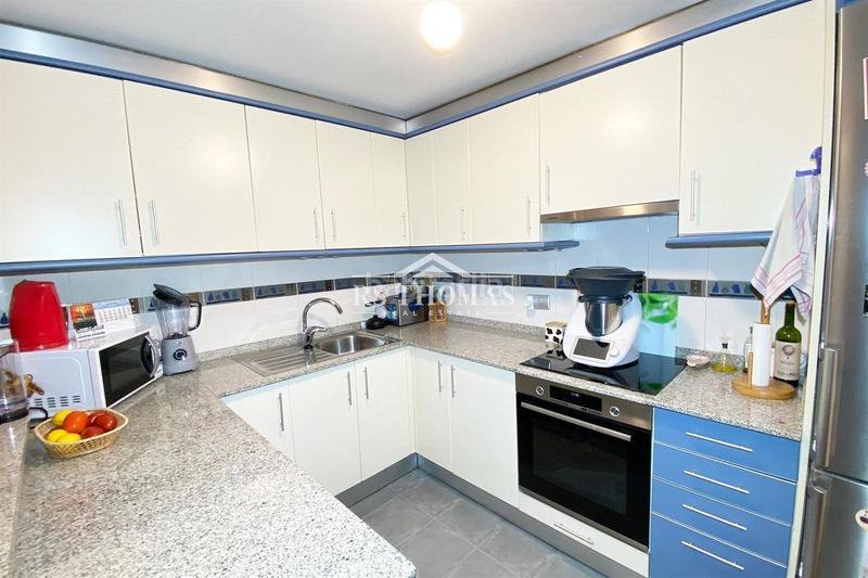 Foto ca7046ef-cc15-44e1-a637-c9a4d535f2cb. Piso  con garaje y ascensor para comprar en Encamp Encamp