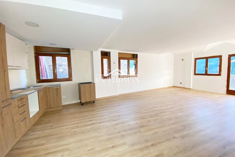 Foto 67a740af-5368-4b79-831c-23e1ee000815. Appartamento con parcheggio in El Forn-Prats-Meritxell Canillo