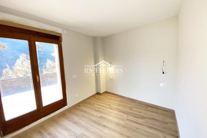 Foto 0e5aa0e4-fa6b-470e-857a-746a747b481e. Attico con parcheggio in El Forn-Prats-Meritxell Canillo