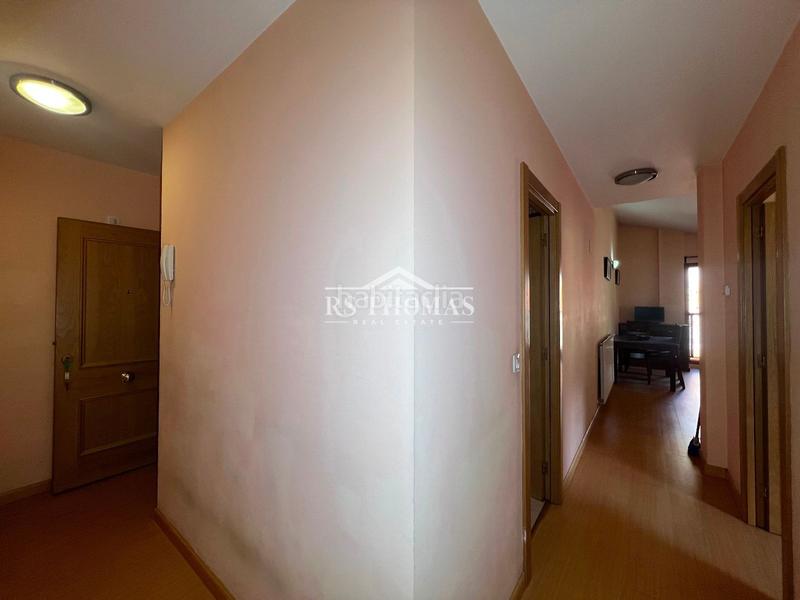 Foto 6c726266-b2d9-4424-93b6-eac61fb9986e. Piso  amueblado con garaje para comprar en soldeu en Canillo