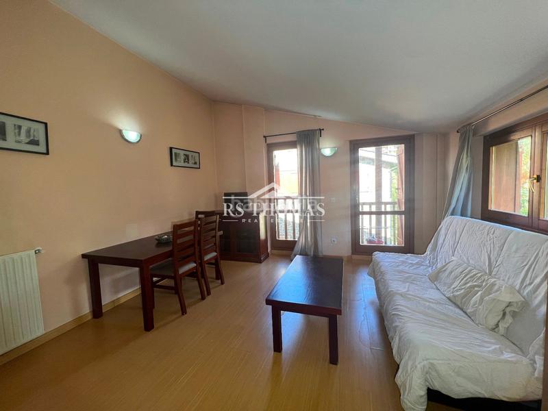 Foto c0ff338f-d37f-4a40-a078-26ddd51ac1f9. Piso  amueblado con garaje para comprar en soldeu en Canillo