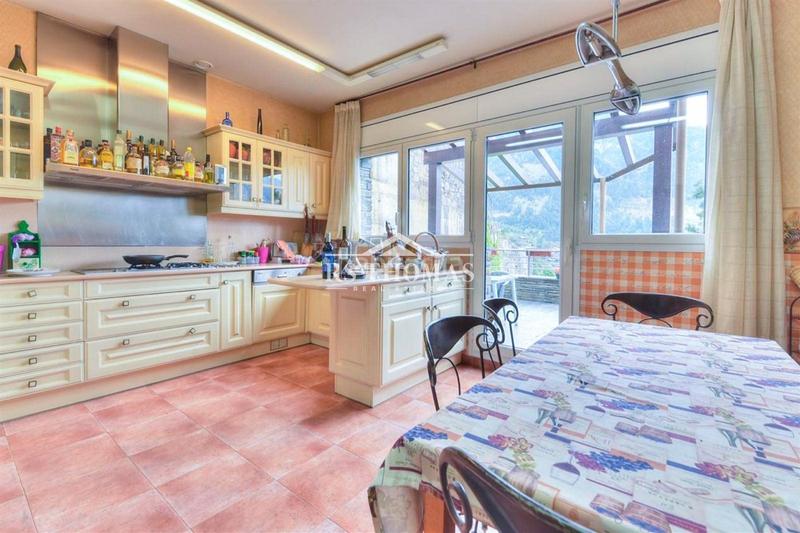 Foto f748db89-8f96-44a4-b40d-016e4a3989dc. Chalet mit heizung parking in Les Escaldes Escaldes-Engordany