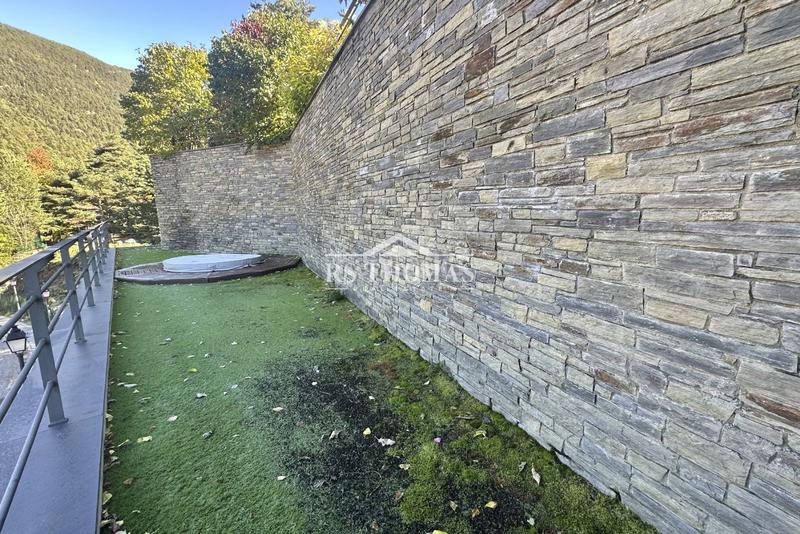 Foto 833d9491-cb67-4bd8-b957-094055ac5e94. Chalet  de lujo con jardín para comprar en anyós en La Massana