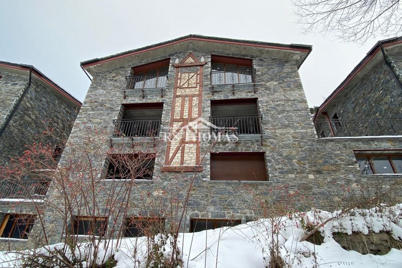 Foto 1013a8e1-f70d-413d-a84c-969ed9e71216. Chalet avec parking dans El Forn-Prats-Meritxell Canillo