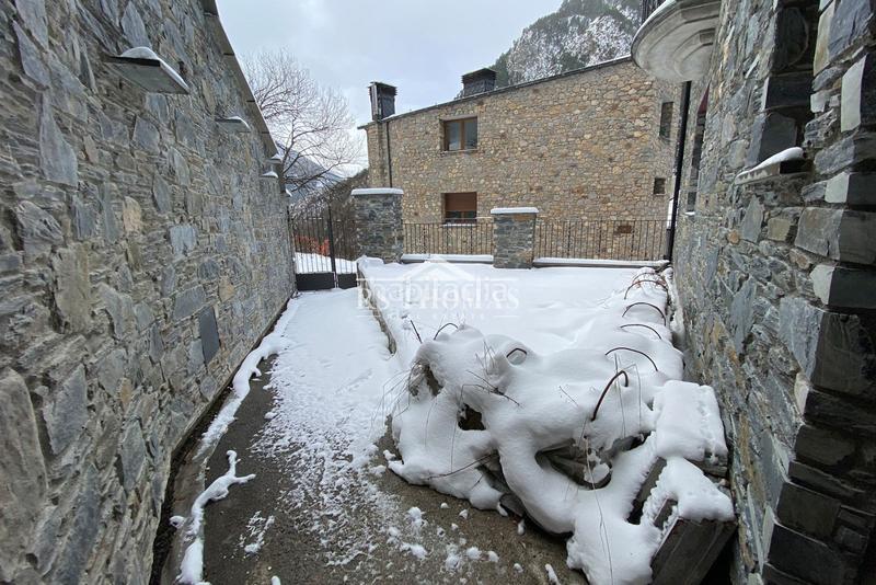 Foto 37fdf5ec-36d0-4791-bdf2-73fccd8cdd09. Chalet mit parking in El Forn-Prats-Meritxell Canillo