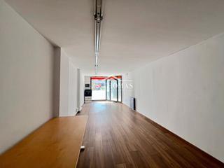 Location Local commercial  Joan martí. Local reformado con 2 baños para alquilar en encamp