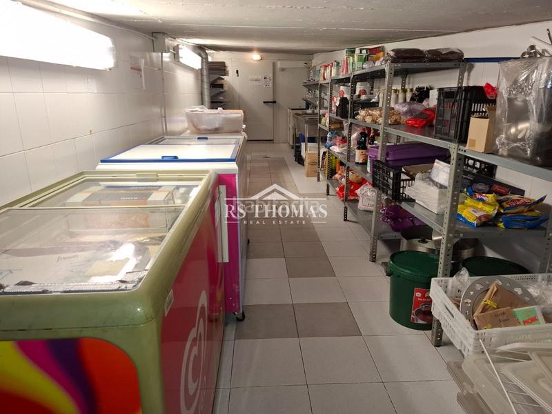 Foto 127929fb-c6c7-4cb9-b530-26bdd2ff4040. Alquiler local comercial restaurante reformado con terraza para alquilar en Encamp