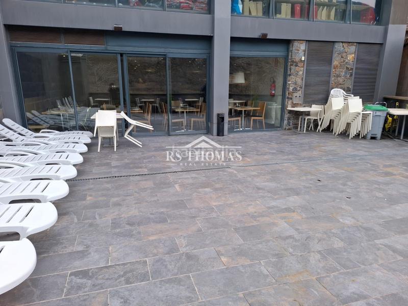 Foto 29995be2-d232-4037-8662-390e329bbe82. Alquiler local comercial restaurante reformado con terraza para alquilar en Encamp