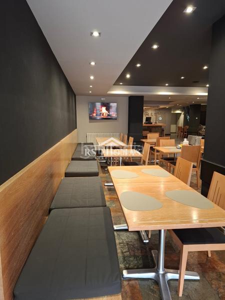 Foto 4a870ca8-8daf-41c7-afe2-399d2c6bdd2d. Alquiler local comercial restaurante reformado con terraza para alquilar en Encamp