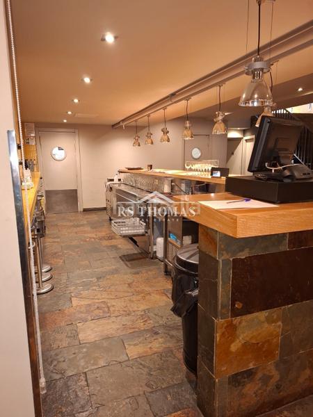 Foto 5b284286-3fc6-4bc0-877e-0080cf65dbfd. Alquiler local comercial restaurante reformado con terraza para alquilar en Encamp