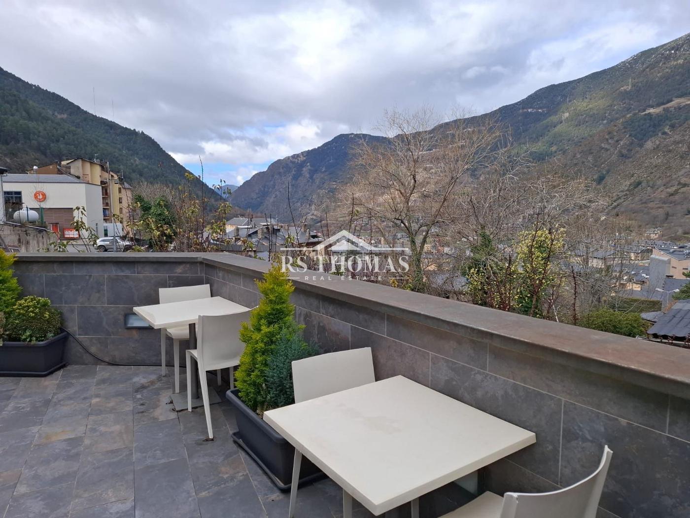 Restaurante reformado con terraza en Encamp para alquilar Alquiler Encamp