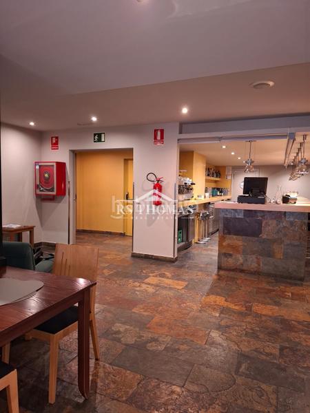 Foto a503c4e5-5e53-46a3-9904-bab5ab56bb72. Alquiler local comercial restaurante reformado con terraza para alquilar en Encamp