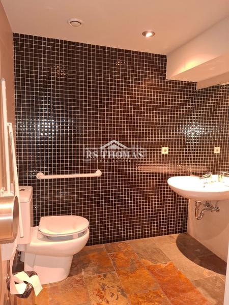 Foto f3e2ba5d-73a9-4611-a6db-85a76f728bf5. Alquiler local comercial restaurante reformado con terraza para alquilar en Encamp