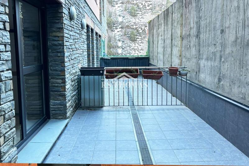 Foto 977666df-9cf4-4a7b-8f95-1a0a119d3a41. Piso  con terraza y garaje para comprar en ransol en Canillo