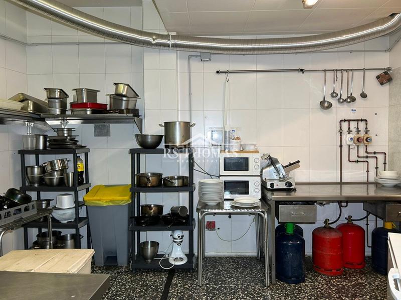 Foto 2117864b-0c6c-4f23-9960-44741e1380cf. Alquiler local comercial restaurante en traspaso en Encamp