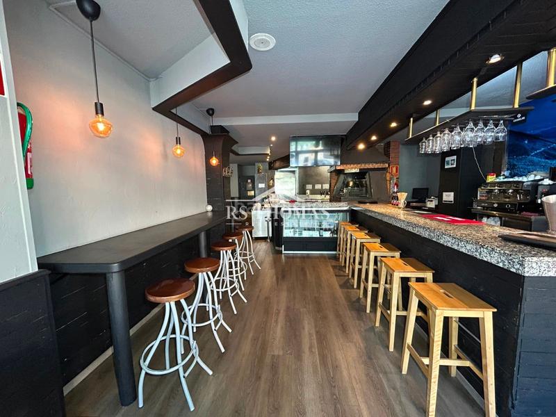 Foto 97f67e9a-d45d-4500-adb6-b983953b42c9. Alquiler local comercial restaurante en traspaso en Encamp