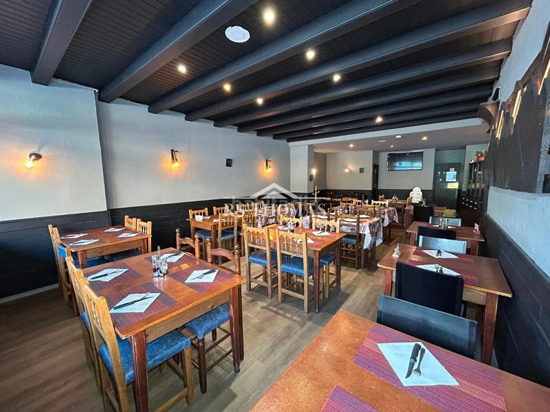 Foto db60c1d2-ab45-4496-a717-3234e475838a. Alquiler local comercial restaurante en traspaso en Encamp