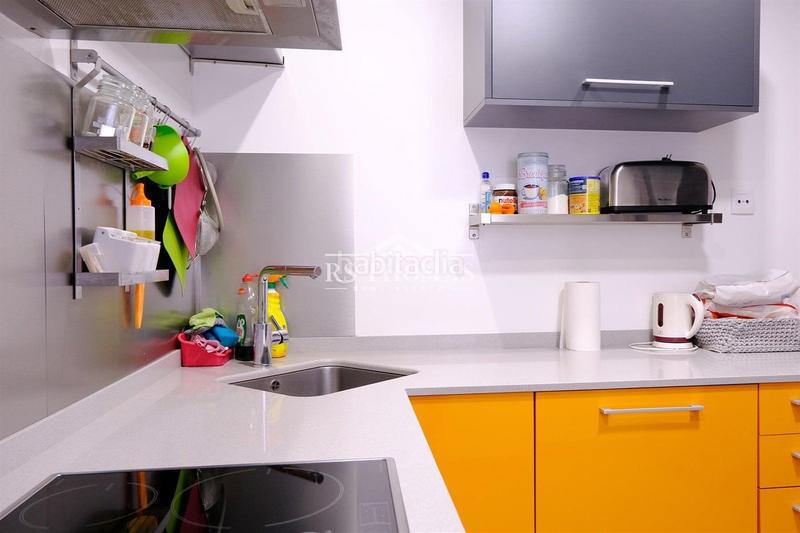 Foto 401c60fc-6bc0-40d9-a411-fc825399227c. Piso  de dormitorios y terraza para comprar en Encamp