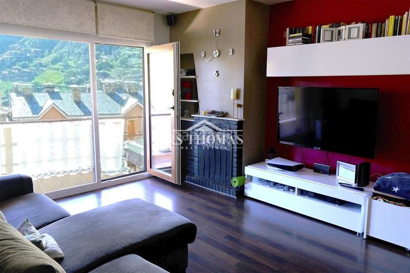 Foto 5f37dcec-1189-4cf2-aec7-c3a0de9a087c. Piso  de dormitorios y terraza para comprar en Encamp