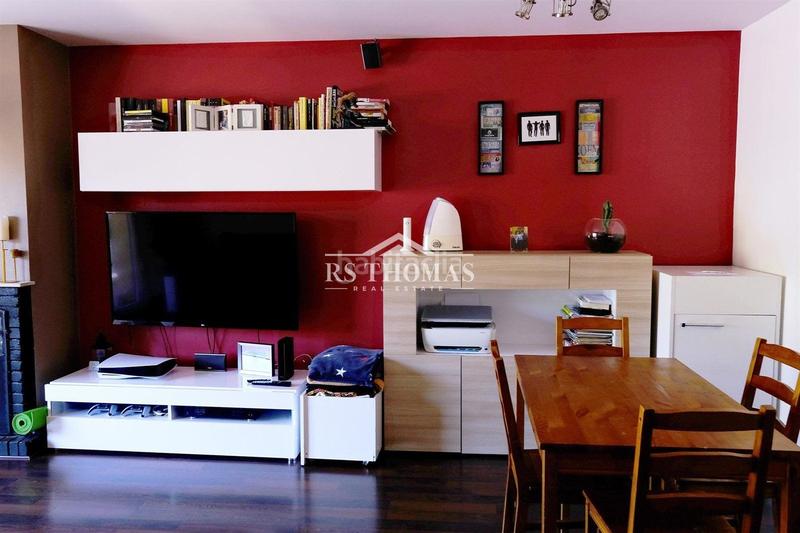 Foto a992429f-d69d-46b6-ab4f-44f3fba3fa3b. Piso  de dormitorios y terraza para comprar en Encamp