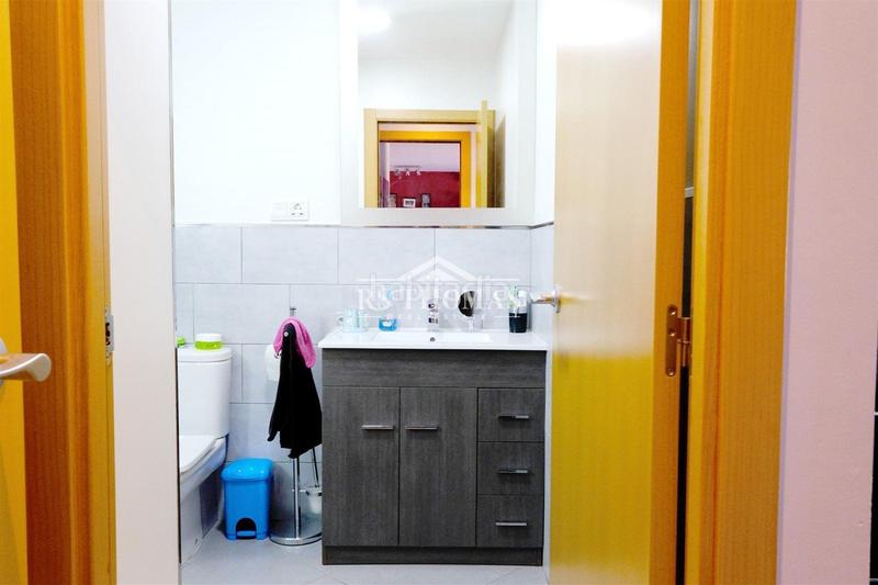 Foto fcdd4db2-c5fa-4b5a-b8a0-269c6dc3ad35. Piso  de dormitorios y terraza para comprar en Encamp