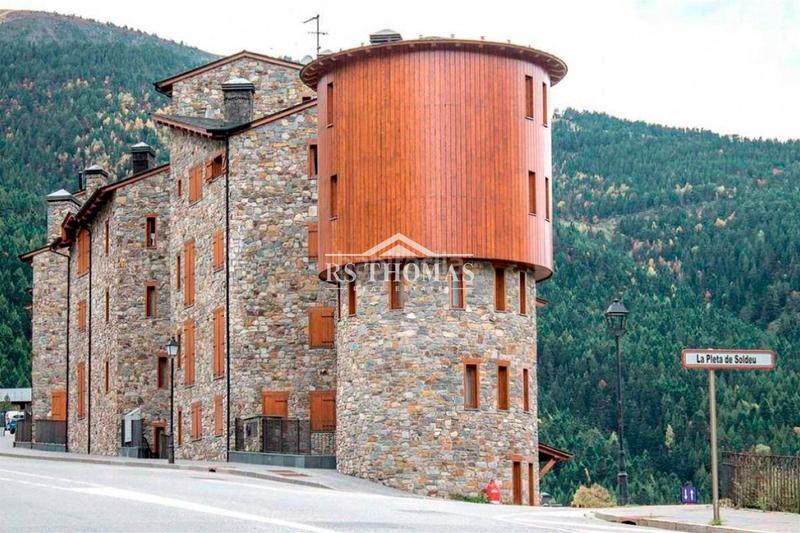 Foto e8e4494f-dc4a-40cc-955a-56205d99f2b8. Appartamento con parcheggio in Soldeu-Incles Canillo