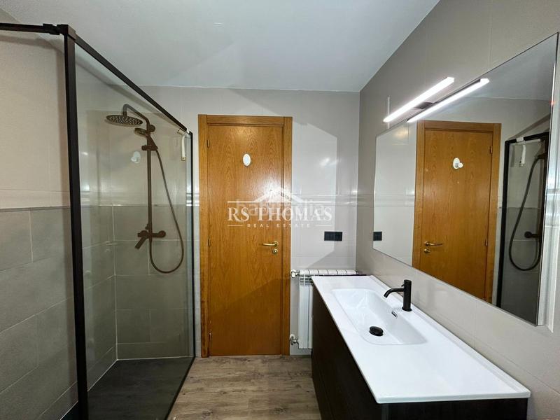 Foto f282bdfa-6c7b-4ec2-8364-ed81a2703ace. Appartamento con riscaldamento parcheggio in Ordino-ansalonga-sornás Ordino