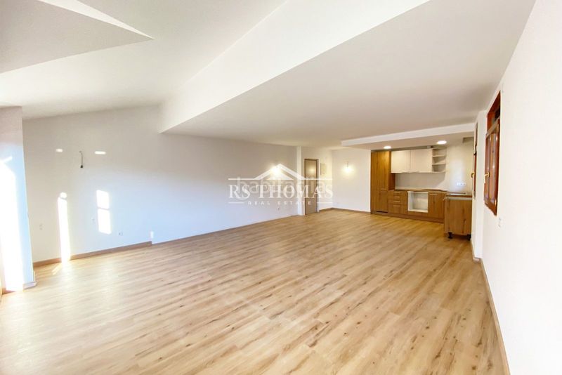 Foto ee170bdf-0d4c-4014-86d9-ffd836411a35. Pis amb aparcament a El Forn-Prats-Meritxell Canillo