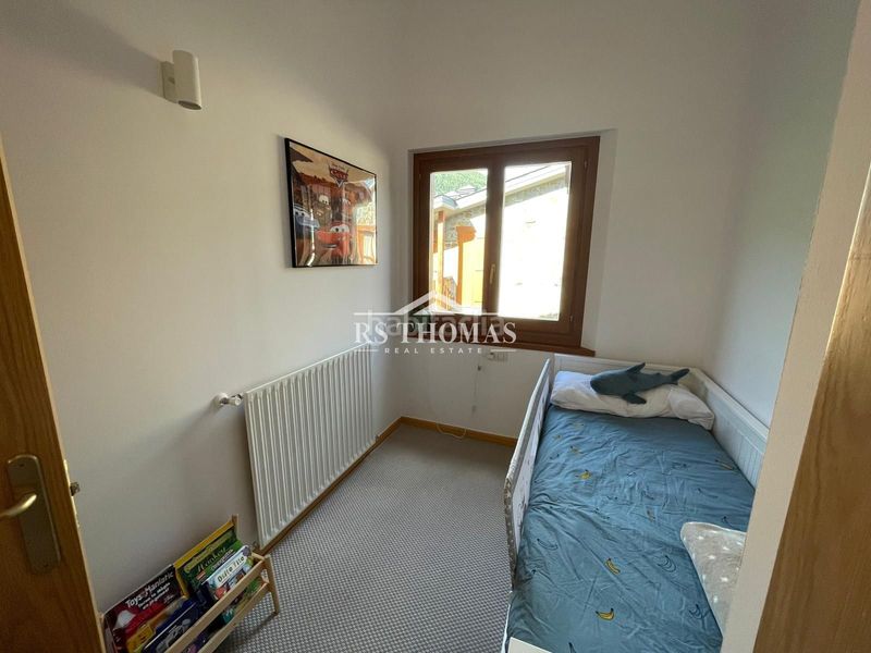 Foto a3edceec-4c00-489b-a52a-e36143c78019. Pis amb calefacció aparcament a Soldeu-Incles Canillo