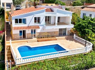 Xalet a Puig Rom-Canyelles-Almadrava. Villa para comprar en rosas, girona