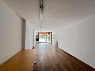 Affitto Locale commerciale in Encamp. Local comercial en alquiler en encamp
