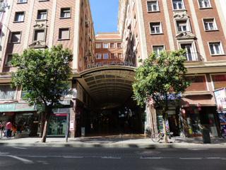 Office space  Calle calle de san bernardo. En galeria comercial san bernardo, gran via. oficina en entrepla