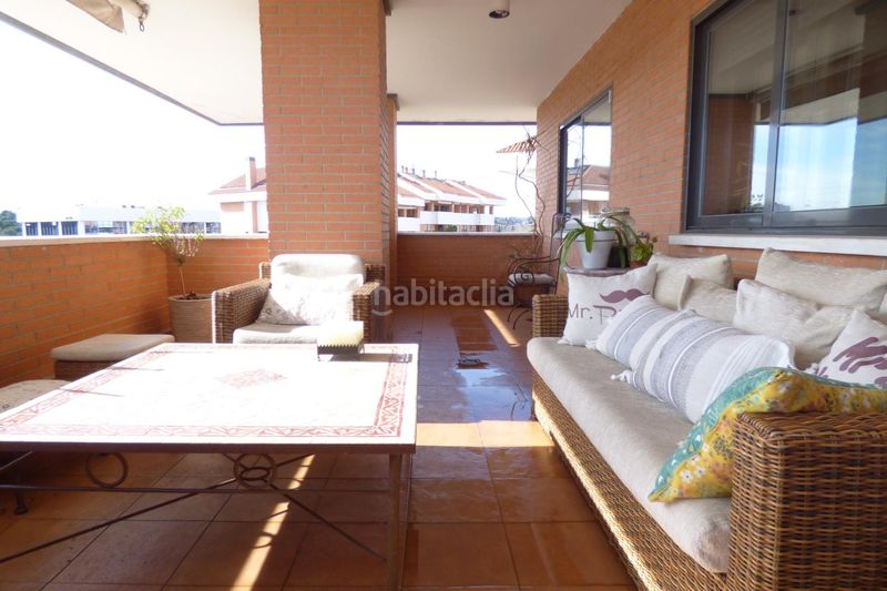 Foto 2a1f0c39-dc37-4c81-9456-cf38f5fcf8d9. Miete dachwohnung mit heizung parking pool in Monte el Pilar Majadahonda