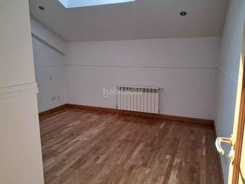 Foto cdbbc0fa-c4fc-4d75-98d8-d28918130412. Miete dachwohnung mit heizung parking pool in Monte el Pilar Majadahonda