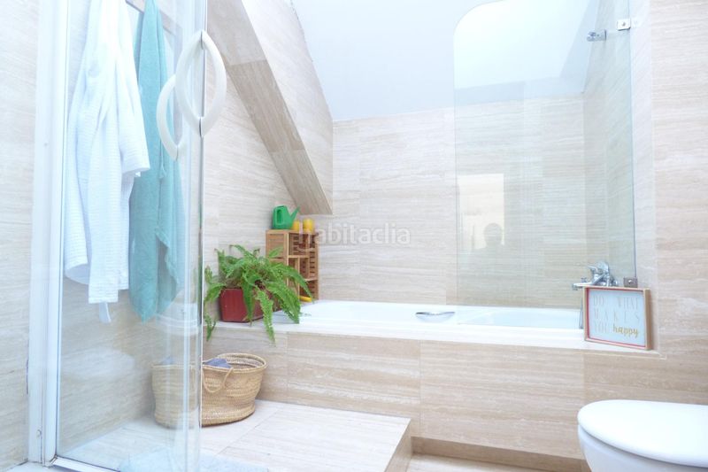 Foto e4f8e9c6-8d12-4f8d-a8a2-74ba69c33b03. Miete dachwohnung mit heizung parking pool in Monte el Pilar Majadahonda