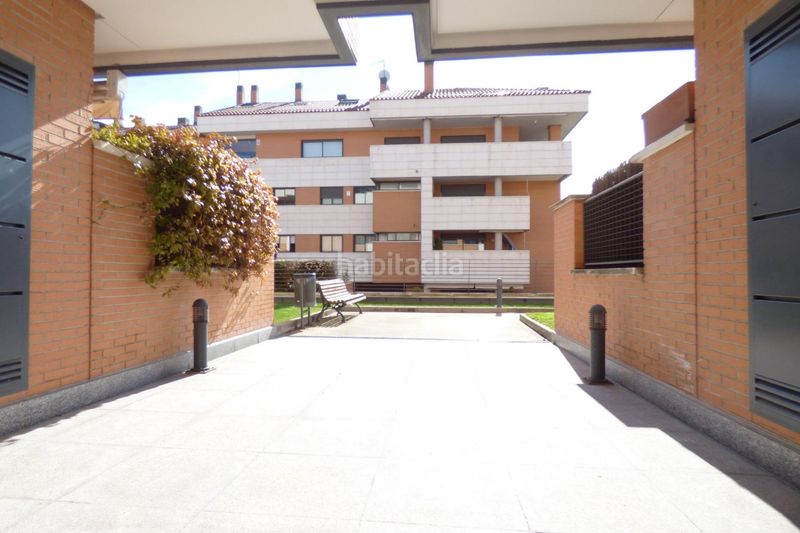 Foto fbeb6c3a-e2f0-494f-a22d-2dbdeaa18721. Miete dachwohnung mit heizung parking pool in Monte el Pilar Majadahonda