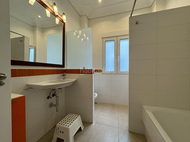 Foto b284537c-24dc-4e24-a561-731ef556e3fb. Lloguer pis amb calefacció aparcament a Ríos Rosas-Nuevos Ministerios Madrid