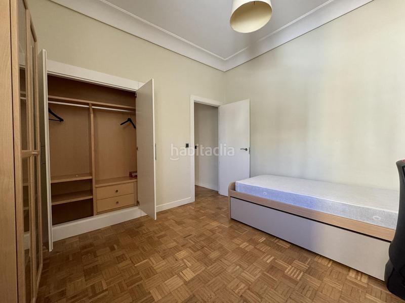 Foto b1deead0-aba0-48e7-985b-26e91ccbb856. Location appartement avec chauffage parking dans Ríos Rosas-Nuevos Ministerios Madrid