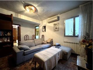 Pis  Juan español. Piso de 2 dormitorios y 1 baño en usera, se vende en rentabilida
