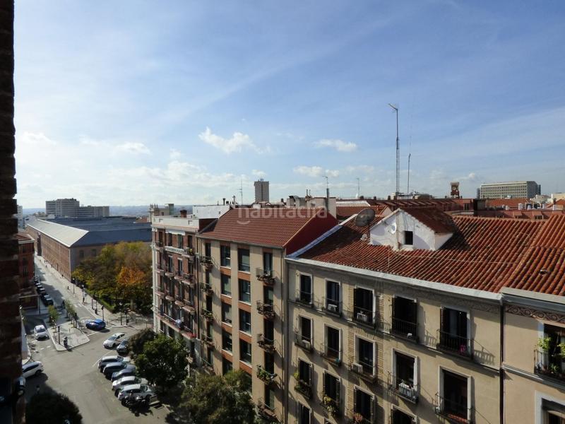 Foto 1773a5c6-3d8c-4c1f-9ef8-bedf18e1c48b. Alquiler piso conde duque. moderno 6 exterior con terraza. amueblado. 2 dormitorios 2 baños y buen edificio. en Madrid