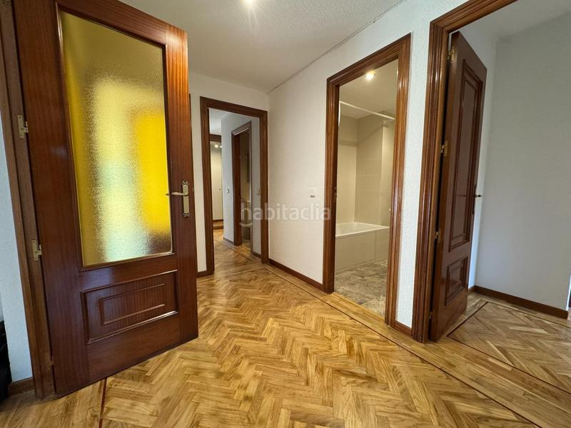 Foto 44aeb847-a758-41df-9c07-63387221ee9a. Lloguer pis amb calefacció aparcament piscina a Avenida Europa Pozuelo de Alarcón