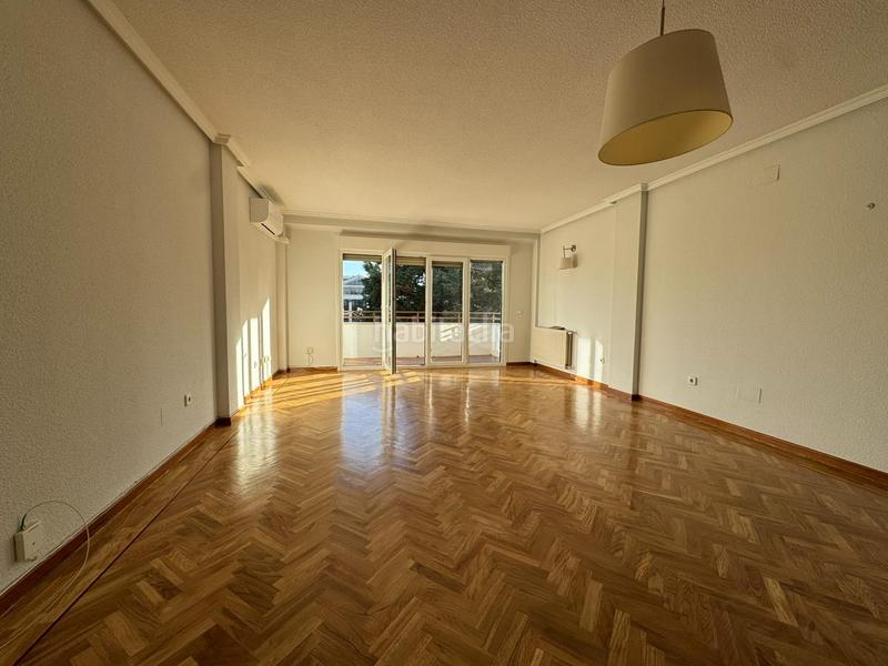 Foto e606bfca-2526-42dd-a633-970b9792fda4. Lloguer pis amb calefacció aparcament piscina a Avenida Europa Pozuelo de Alarcón