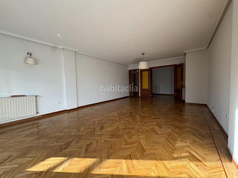 Foto 834aa6ca-0502-4169-b560-af13eecef164. Location appartement avec chauffage parking piscine dans Pozuelo de Alarcón