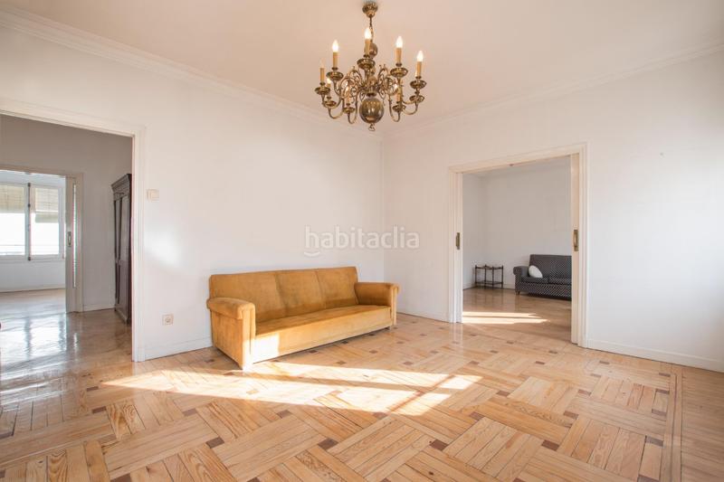 Foto b6399bcc-cec1-4916-95da-7a44ce3219c9. Flat with heating in Almagro Madrid