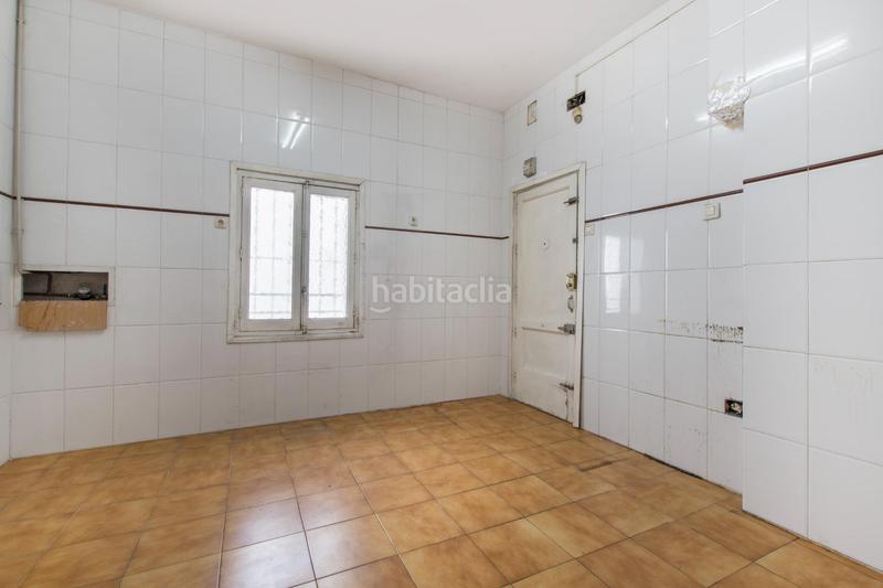 Foto ec7a9119-9c6c-49ba-9e98-246853de630f. Flat with heating in Almagro Madrid
