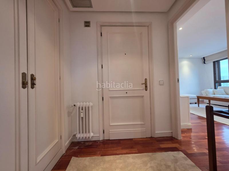 Foto 168bcb8c-83d3-4762-b2d0-99263f50d337. Rent flat with heating parking pool in Castilla Madrid